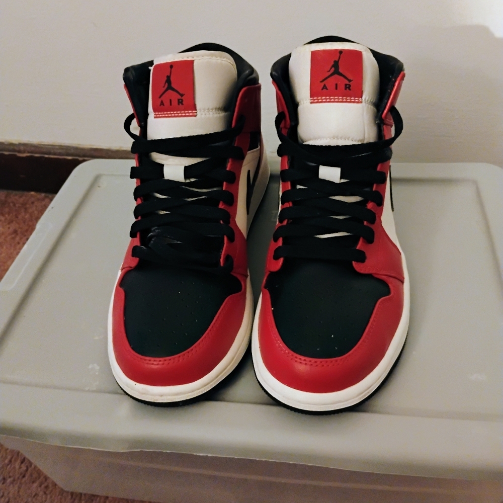 Nike Air Jordan 1 Mid Black Toe OG Rare Retro Colorway Men’s 8.5 VNDS No Box 